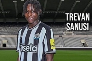 记者：纽卡可能外租18岁边锋萨努西，法甲勒阿弗尔与欧塞尔有意