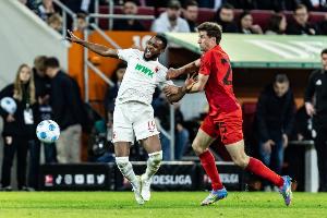 记者：租借期结束后，奥格斯堡中场奥涅卡将在今夏重返布伦特福德