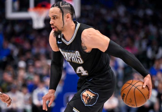 半岛·体育中国官方网-狄龙被多支季后赛球队追逐 会面湖人险与老詹联手