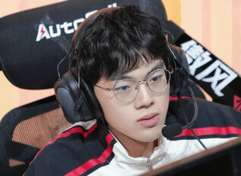 半岛体育-Erha：视野还需要做得更好，但打团我觉得今天做得还不错